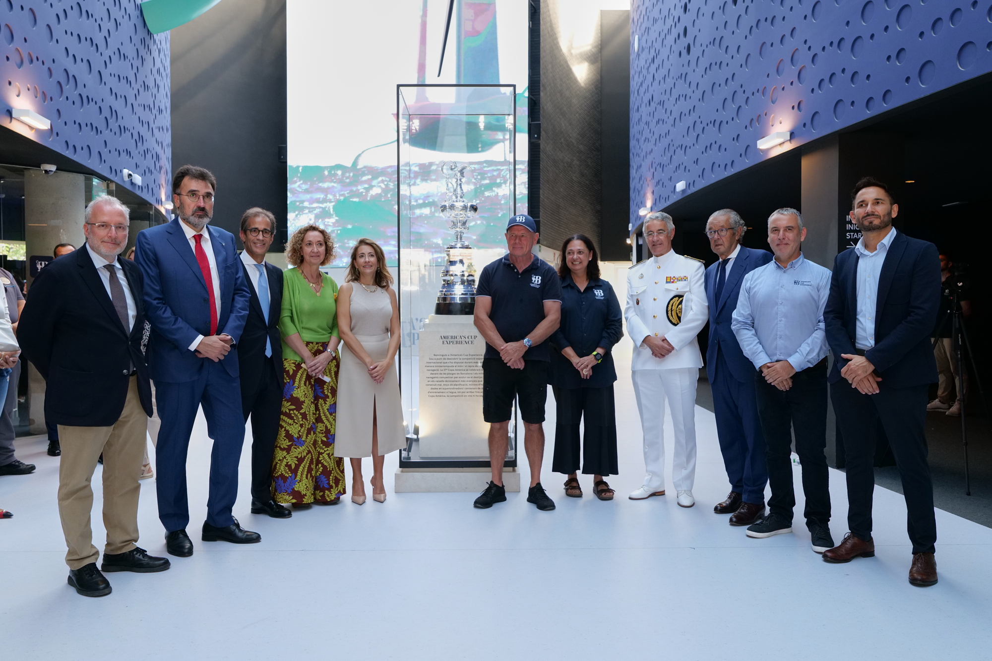 «America’s Cup Experience Recibe a Distinguidas Autoridades en la Inauguración del 61º Salón Náutico Internacional de Barcelona»