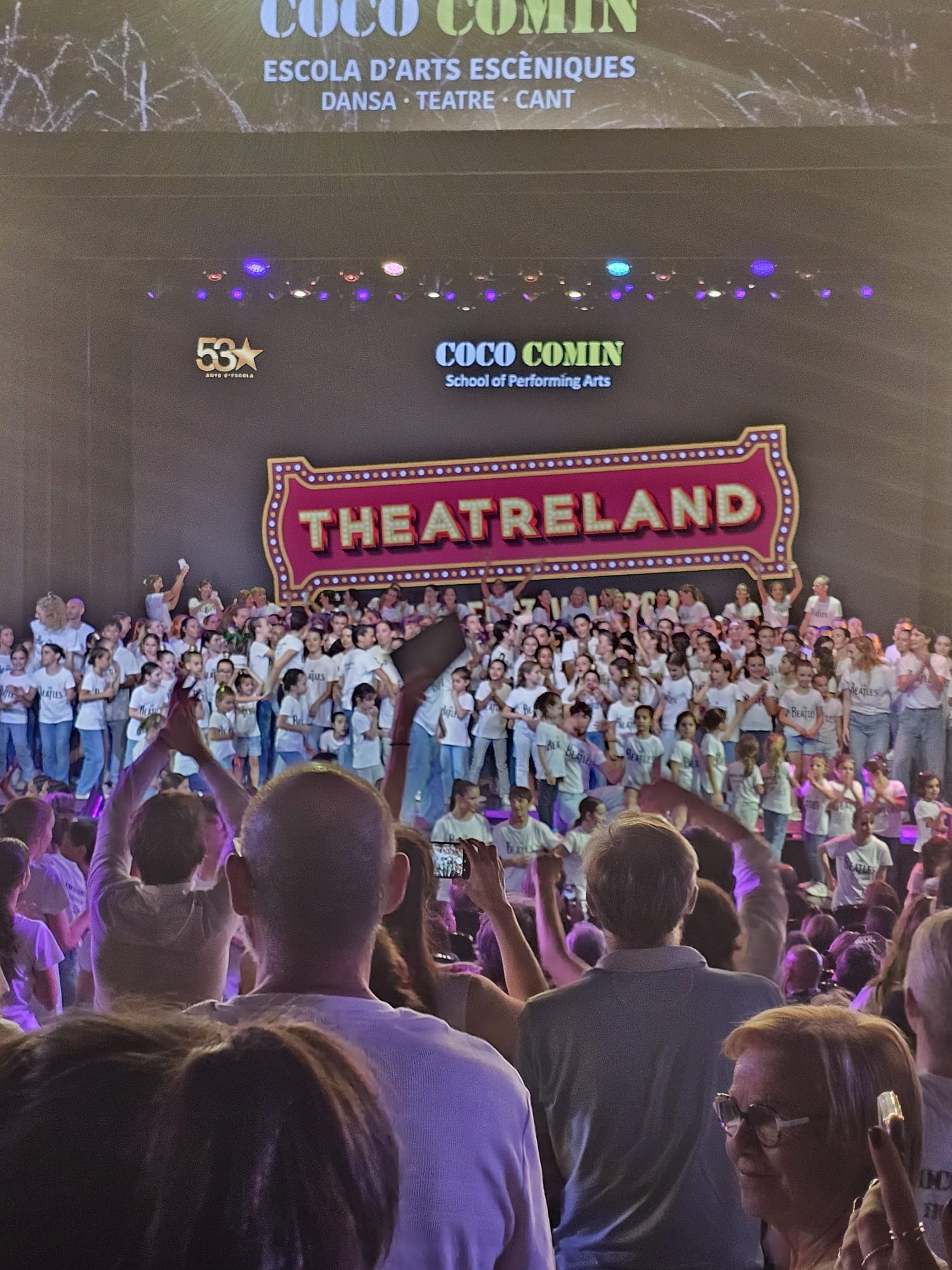 THEATRELAND Festival Musical 2024: Coco Coming presenta un homenaje inolvidable al teatro de Londres y a los Beatles