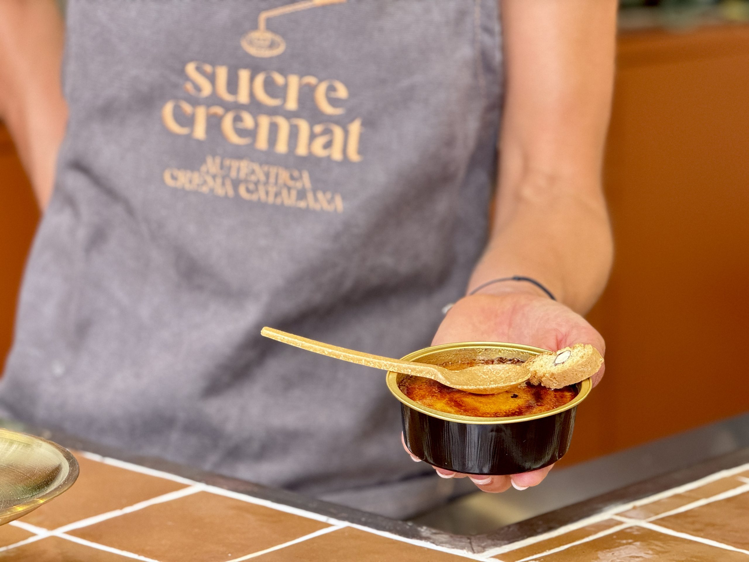 Sucre Cremat, la nueva tienda del Born que rinde homenaje a la crema catalana