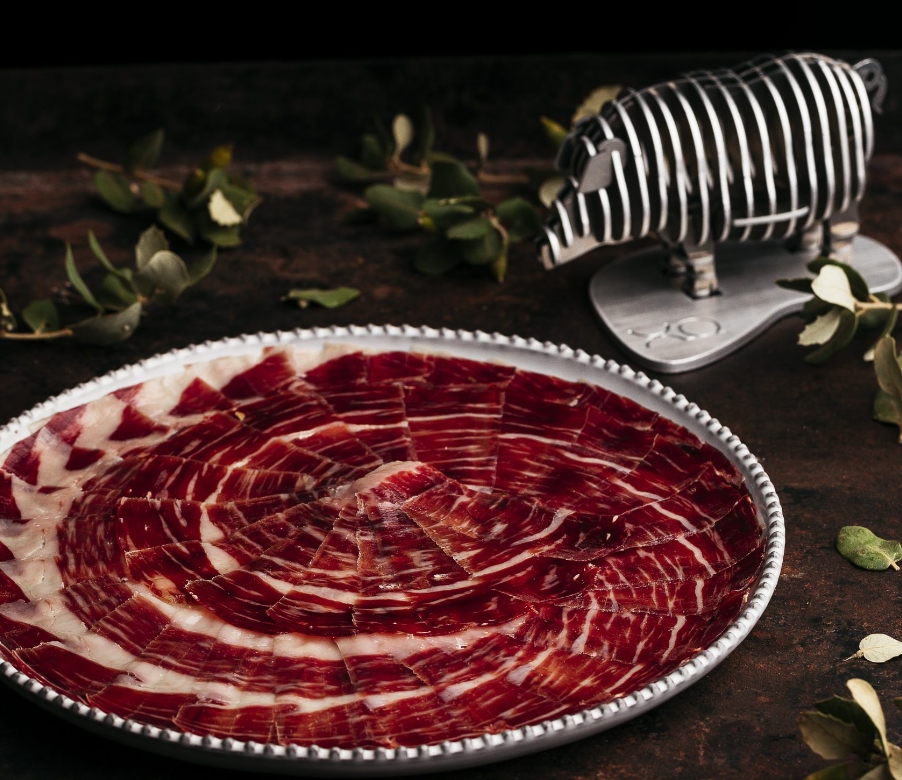 Jamón de Bellota 100% Ibérico Alta Expresión de Los Pedroches: El Lujo Natural del Tiempo Bien Hecho