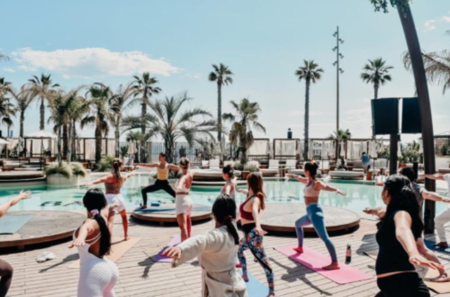 BASTIAN BEACH LANZA SU WELLNESS CLUB Y REFUERZA SUS SUNDAY RITUALS CON BARRE Y PILATES