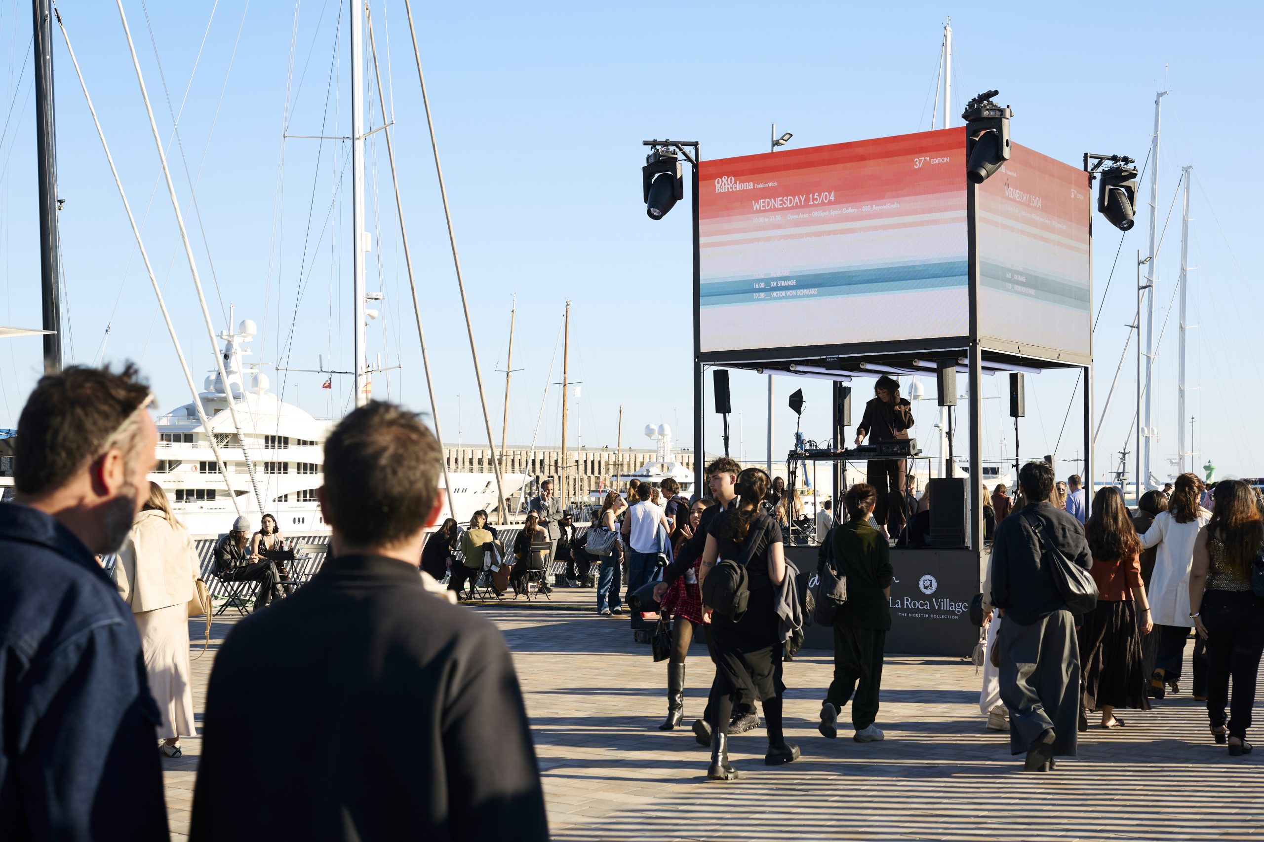 080 BARCELONA FASHION CLAUSURA SU 37.ª EDICIÓN EN PORT VELL REFORZANDO SU PROYECCIÓN INTERNACIONAL Y EL TALENTO EMERGENTE