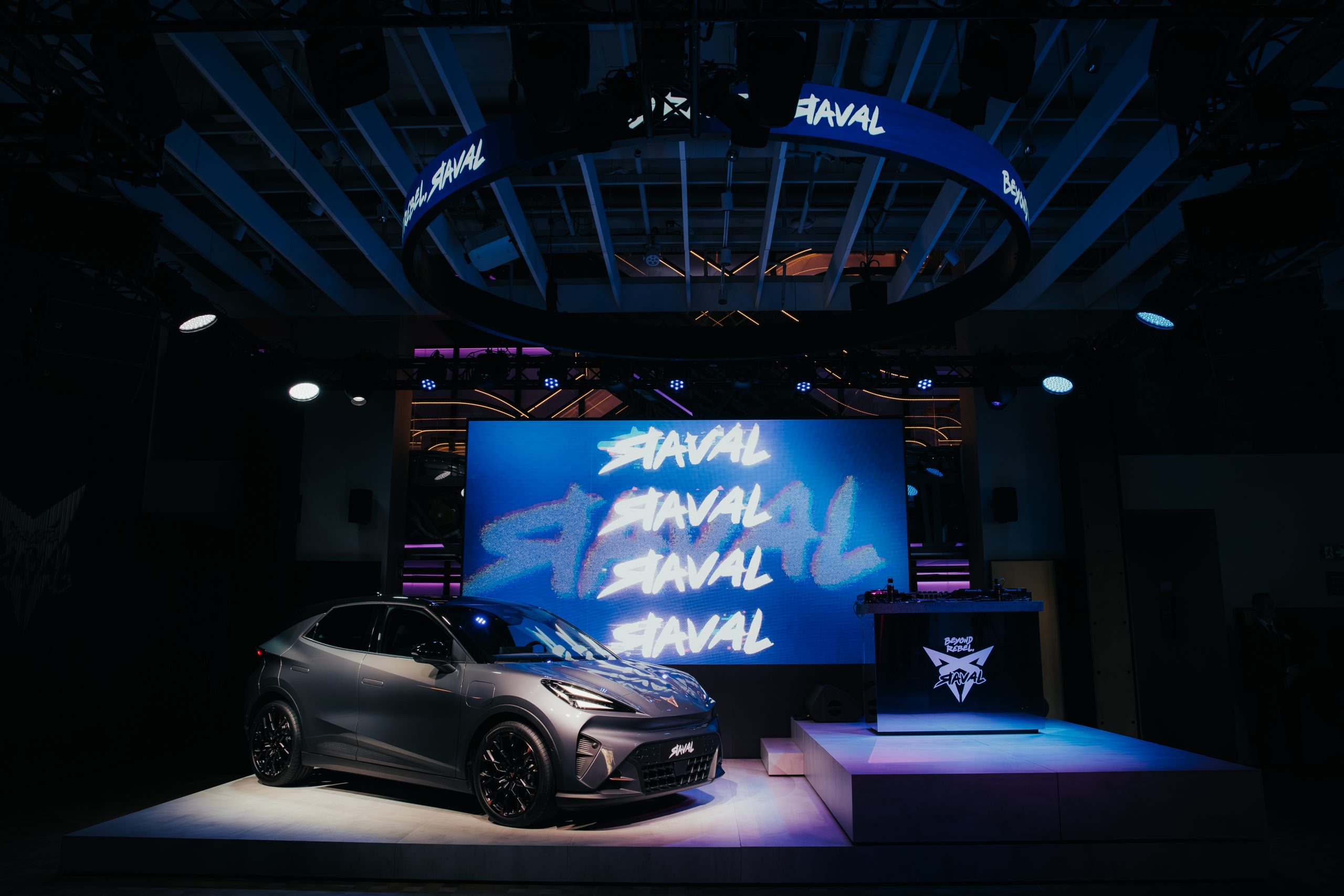 NATHY PELUSO Y GUITARRICADELAFUENTE LIDERAN EL LANZAMIENTO GLOBAL DEL NUEVO CUPRA RAVAL