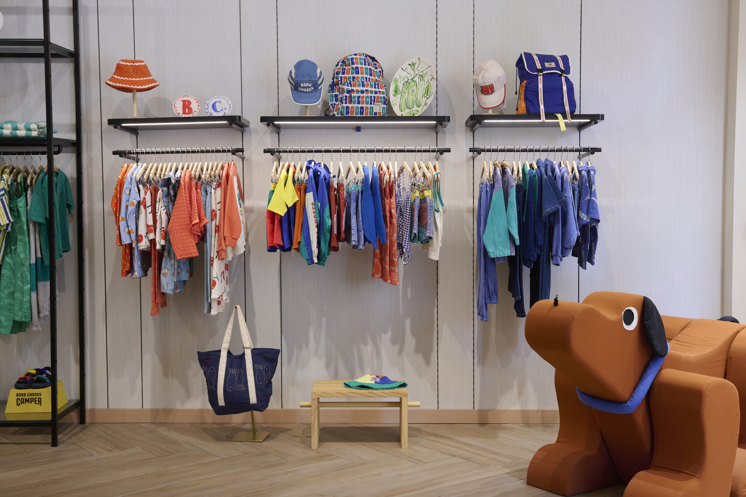 LA ROCA VILLAGE INAUGURA ‘LE SALON’, UN ESCAPARATE PARA EL TALENTO LOCAL Y LAS MARCAS EMERGENTES