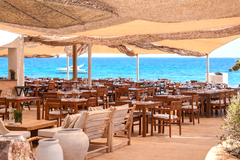 EL MEDITERRÁNEO MARCA EL RITMO EN ‘ES FUMERAL’: EL NUEVO TEMPLO GASTRONÓMICO DE IBIZA