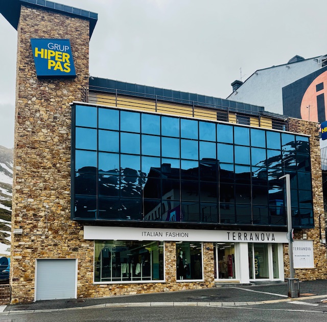GRUP MERCA CENTER REFUERZA SU ALIANZA CON LA MODA ITALIANA TRAS INAUGURAR TERRANOVA EN EL PAS DE LA CASA