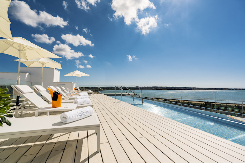 EL REFUGIO BOHEMIO DEL LUJO BALEAR: DISCOBRIR LA FORMENTERA MÁS EXQUISITA CON ‘FIVE FLOWERS’