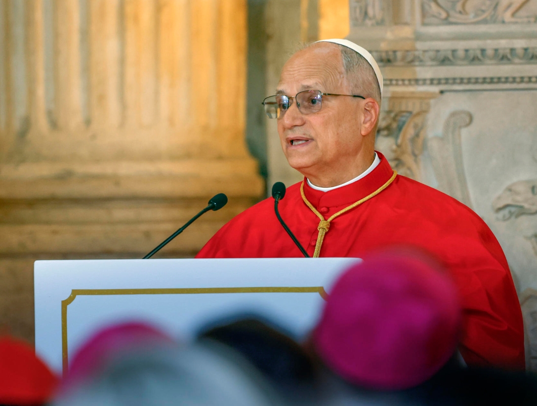 LA CLARIDAD QUE ILUMINA: EL PAPA LEÓN XIV HACE UN LLAMAMIENTO A LA RECONCILIACIÓN Y A LA CULTURA DEL ENCUENTRO EN SU PRIMER DISCURSO EN ESPAÑA