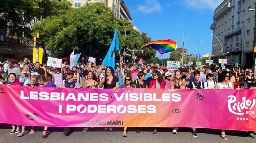 PRIDE BARCELONA HACE HISTORIA: 275.000 PERSONAS LLENAN LOS CALLES BAJO EL LEMA «TODAS LAS REALIDADES. UN SOLO ORGULLO»