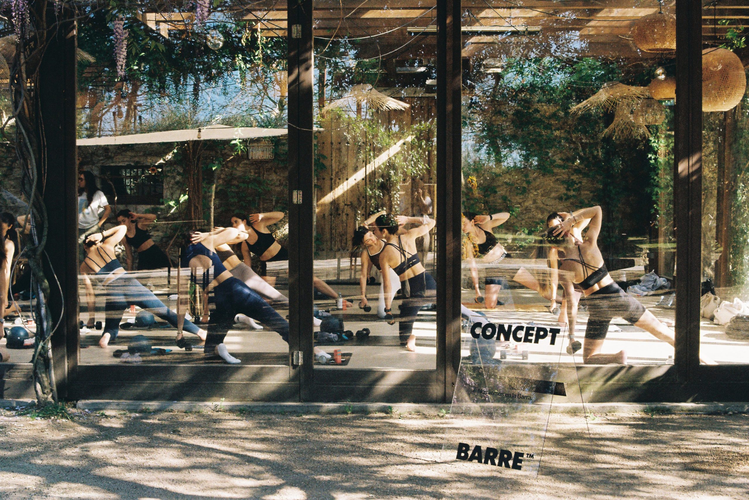 Concept Barre aterriza en Mas Sorrer con un pop-up de verano junto a Maldita Barra
